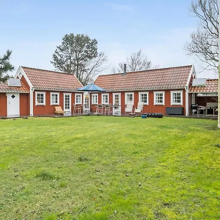 Feriehus 3 Bedroom Stunning In Liseleje