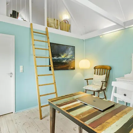 3 Bedroom Stunning In Feriehus Liseleje